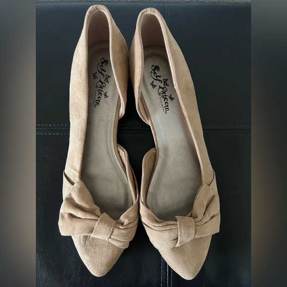 Self Esteem Footwear brown suede pointed toe flats w bow Worn a few times size 8 - Picture 3 of 6